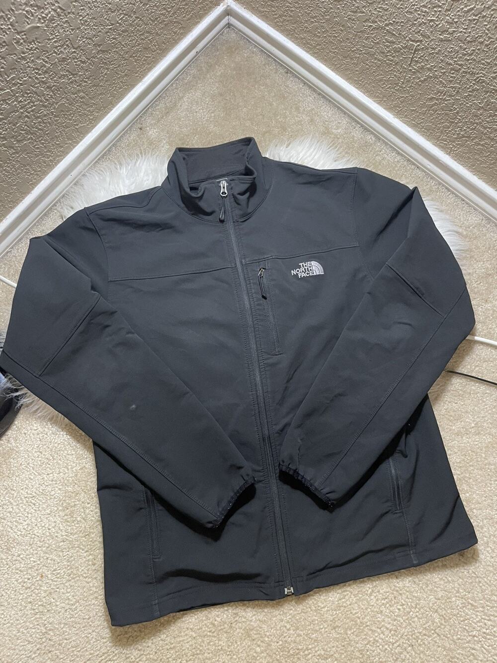 The North Face Men's Black Soft Shell Jacket Full Zip with Chest Pocket Size L
